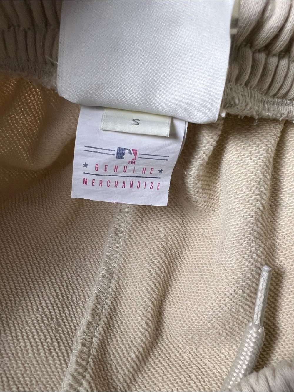 Genuine Merchandise Jogger Sweatpants with Black NY Yankees Logo - Picture 5 of 8